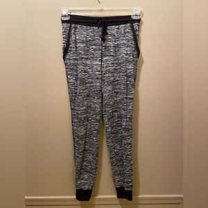 Women’s ALMOST FAMOUS Black and White Drawstring Jogger Pants, Size Medium